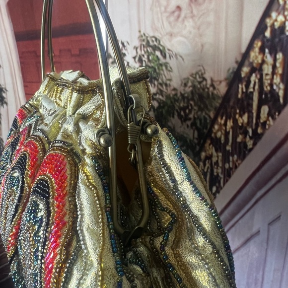 Vintage Exquisite One of a Kind Beaded Handbag, crossbody chain, Metal handle - Picture 12 of 14